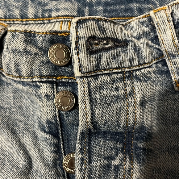 💥4/$20 H&M Women’s size 6 ultra high waisted mom jeans. Worn once! BUNDLE & SAVE - Picture 2 of 7